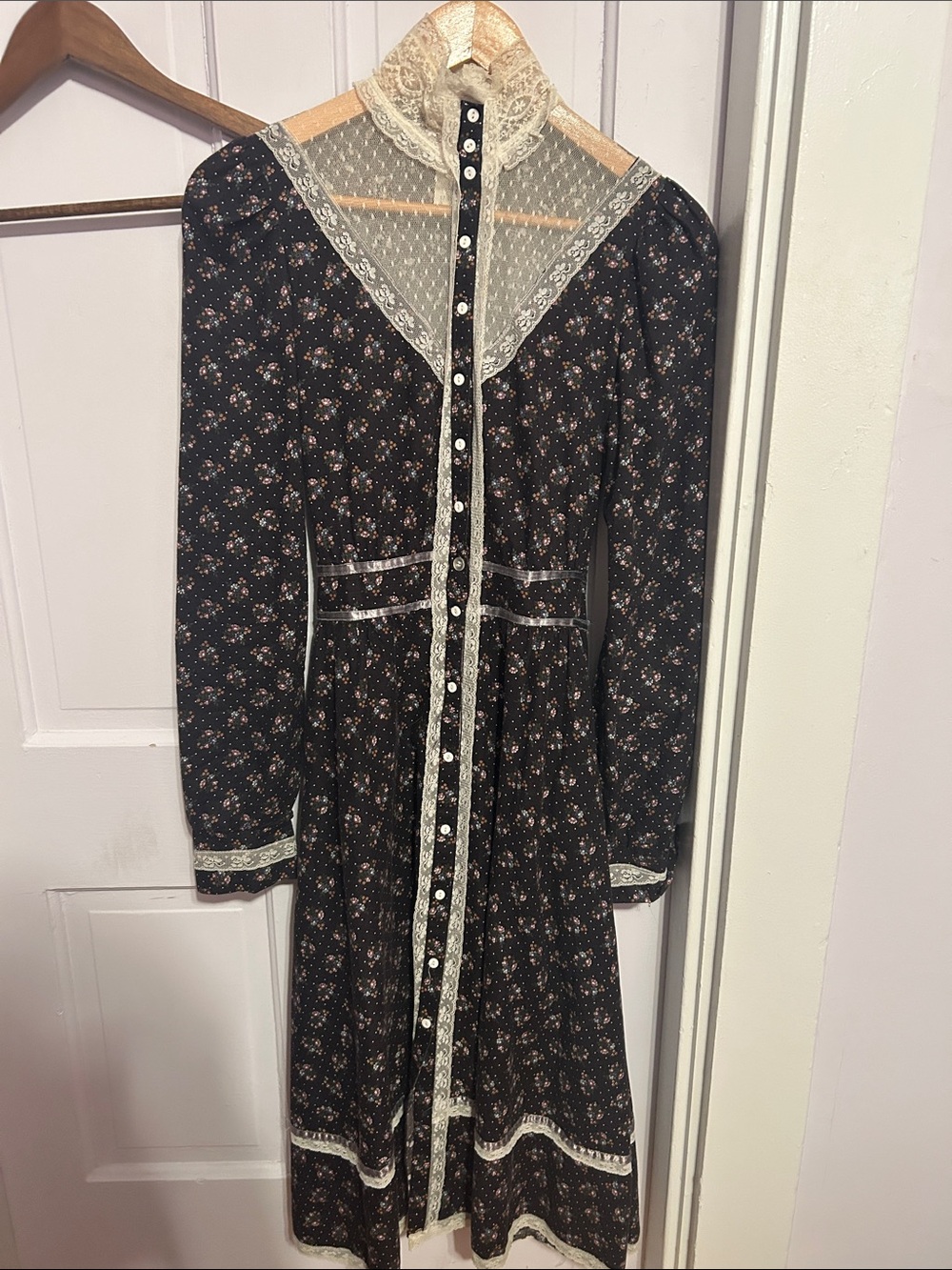 Vintage 70s Gunne Sax Black Floral Calico Prairie Dress